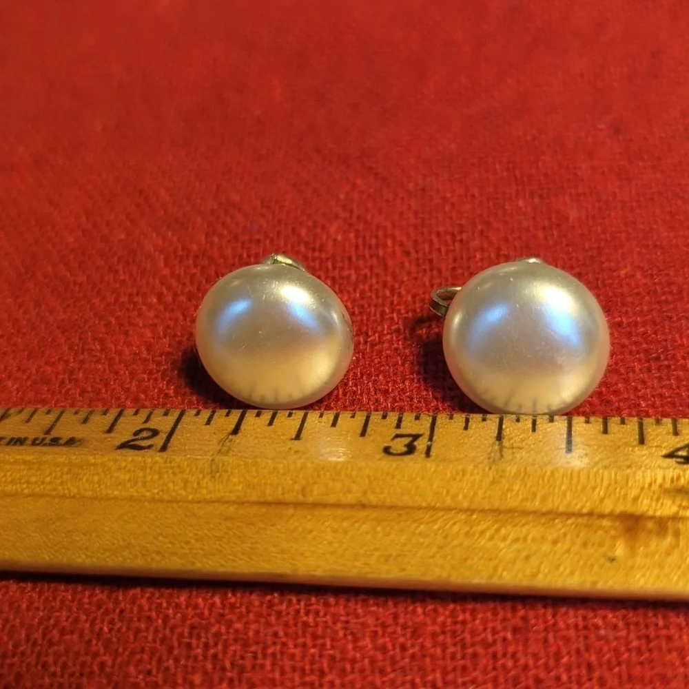 R.I. Pearl Earrings Sterling Co. Vintage Faux Pearl Signed screwback